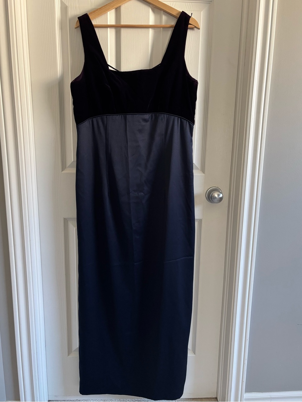 Liz Claiborne Black Two-Tone Sleeveless Maxi Dress with amazing back detail!